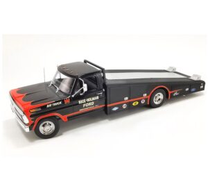 1:18 Scale Ford F-350 Ramp Truck - Batcar