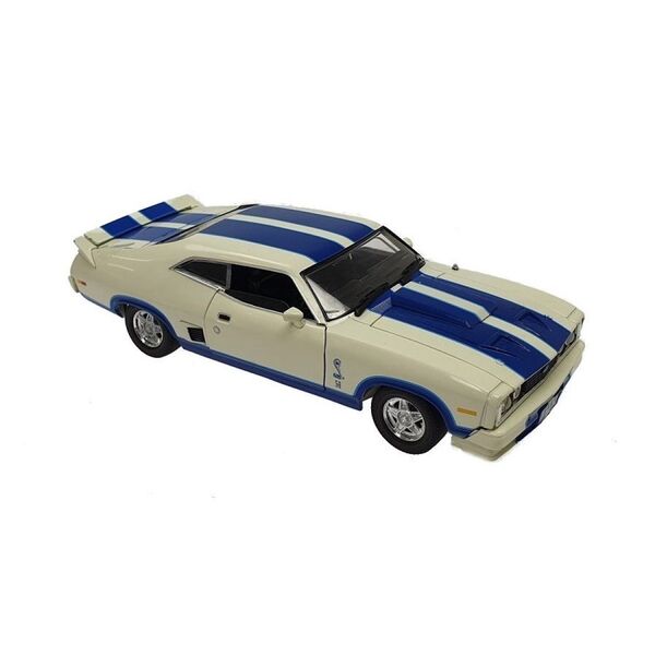 1:32 Scale Model Cars, Trucks, and Diecast Accessories