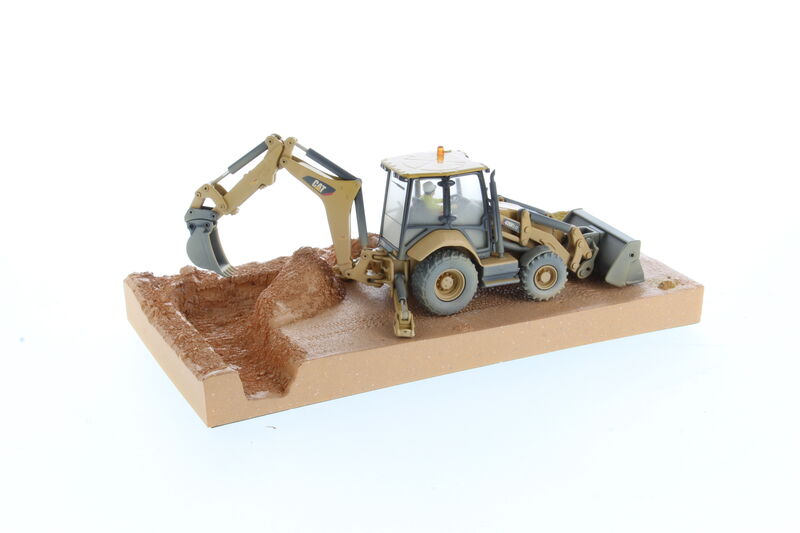 Diecast Masters 1:50 Caterpillar 420F2 IT Backhoe Loader - Weathered