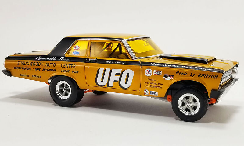 Acme 1:18 1965 Plymouth AWB - UFO