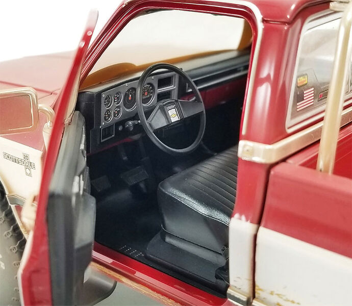 Acme 1:18 1982 Chevrolet K-20 Pickup World of Outlaws Push Truck