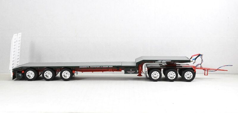 Iconic Replicas 1:50 Extendable Dropdeck Trailers with Tri-Axle Dolly