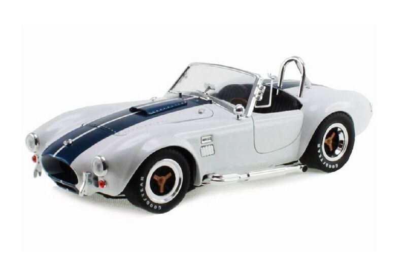 Shelby Collectibles 1:18 1965 Shelby Cobra 427 S/C -  White with Blue Stripes