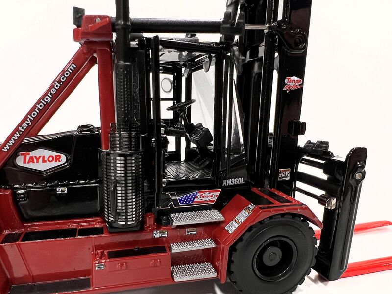 Weiss 1:50 Scale Taylor XH-360L Forklift