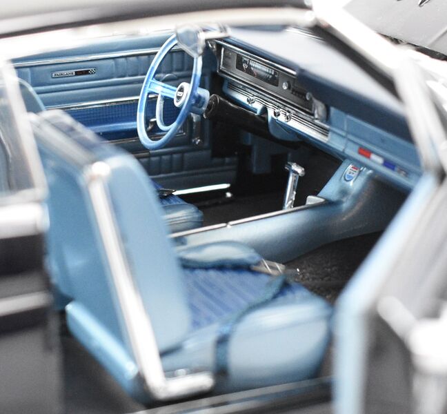 GMP 1:18 1967 Ford Fairlane GTA