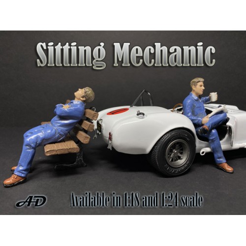 American Diorama 1:18 Workshop Mechanic Figurines - Mechanic Sitting