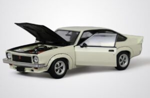 1:24 Scale Holden LX A9X Torana Hatch - Cream