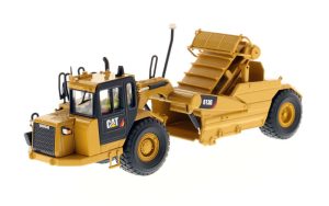 1:50 Scale Caterpillar 613G Elevating Wheeled Scraper