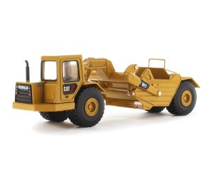 1:64 Scale Caterpillar 611 Elevating Wheeled Scraper
