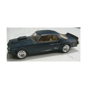 1:18 Scale Holden HQ Monaro MFP - Damaged Edition