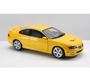 1:18 Scale 2005 Pontiac GTO 6.0lt - Yellow