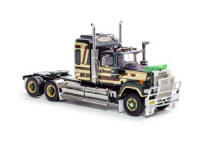 1:50 Scale Bicentennial Mack Super Liner - Thunderbolt