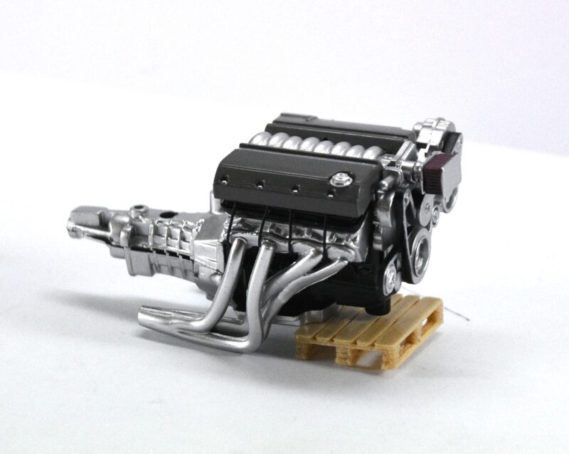 1:18 Scale Engine and Transmission - Chevrolet LS-10 - Image 2