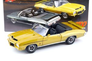 1:18 Scale 1971 Pontiac GTO Convertible - Gold and Black