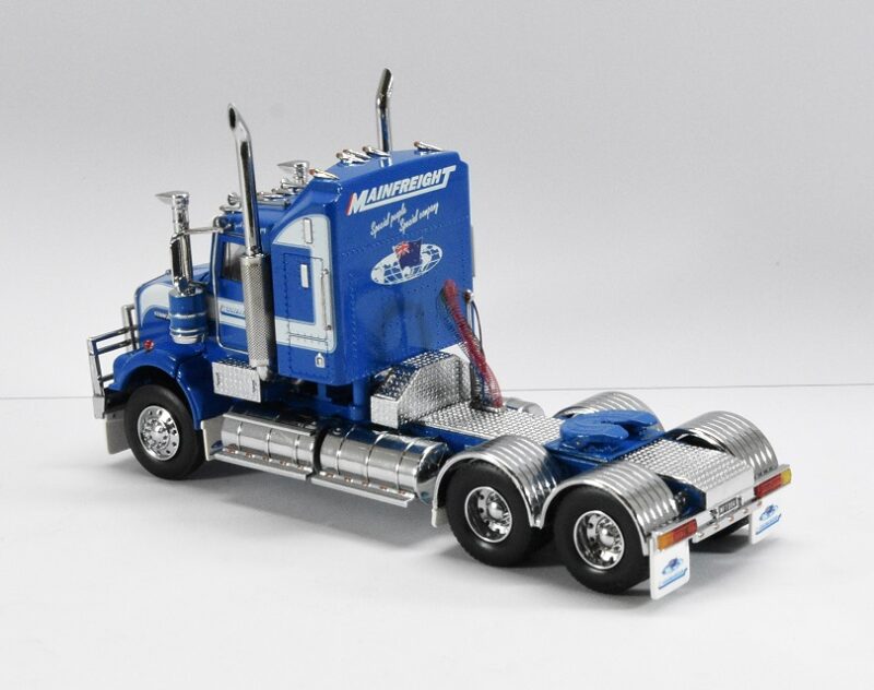 1:50 Scale Kenworth W900 SAR Truck - Mainfreight with Chrome Wheels - Image 2