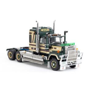 1:50 Scale Bicentennial Mack Super Liner - William Hovell