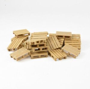 1:50 Scale Wooden Pallets - Euro Style - Qty 24