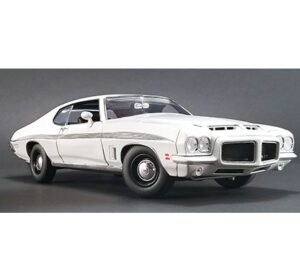 1:18 Scale 1972 Pontiac LeMans GTO - Cameo White
