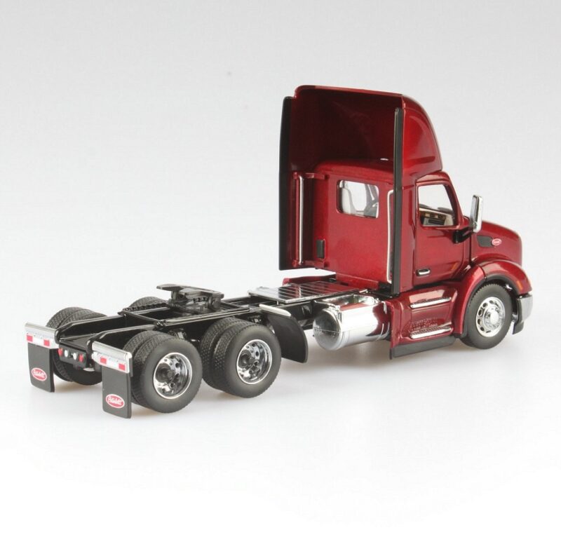 1:50 Scale Peterbilt 579 Truck - Red - Image 2