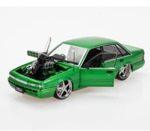 1:24 Scale Holden VL Commodore Calais Custom - Osiris Green