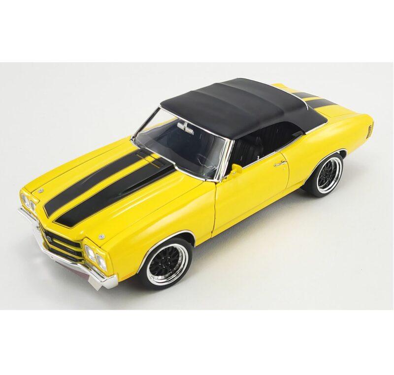 1:18 Scale 1970 Chevrolet Chevelle SS Convertible Restomod - Yellow - Image 2