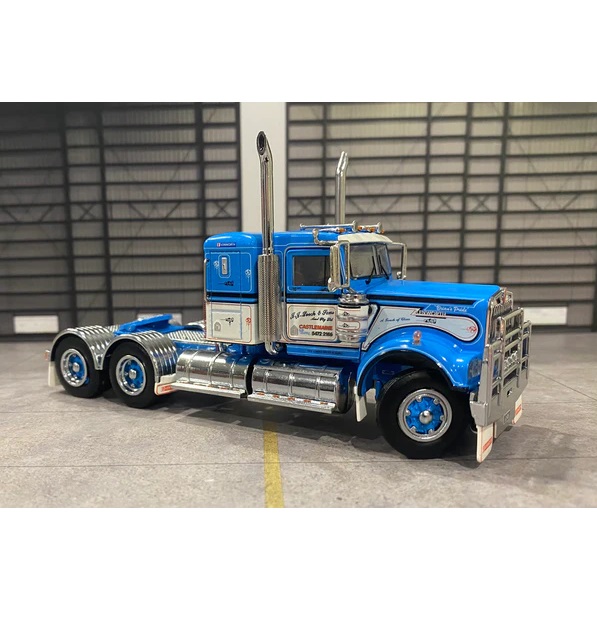 1:50 Scale Kenworth W900 Lowline Sleeper Truck - J.J. Leech and Sons