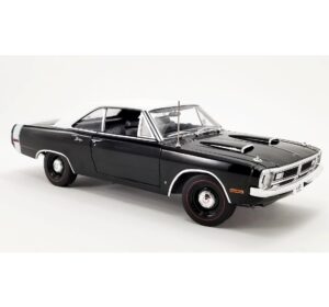 1:18 Scale 1970 Dodge Dart Swinger 340 - Black with Vinyl Top