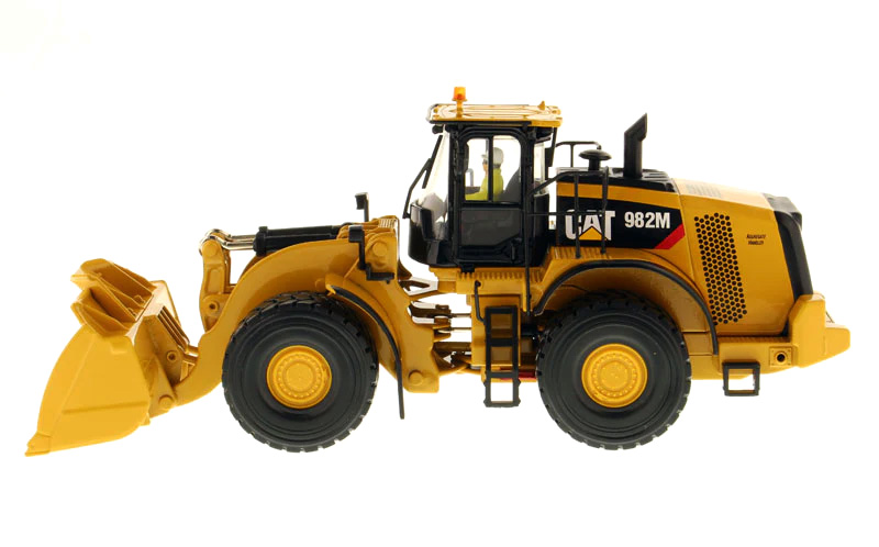 1:50 Scale Caterpillar 982M Wheel Loader - Image 3