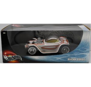 1:18 Scale Hot Wheels Beatnik Bandit - Pearl White