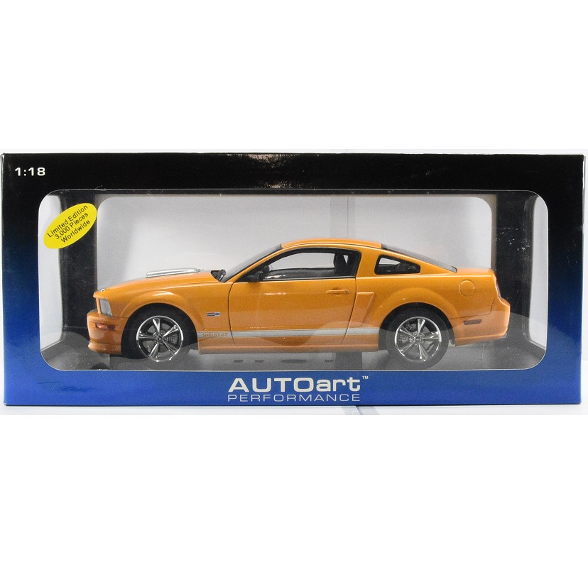 1:18 Scale 2007 Ford Shelby GT - Orange with Silver Stripes